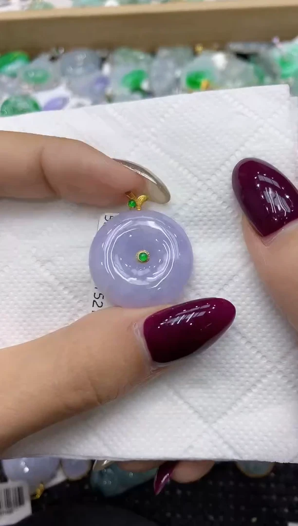 翡翠18K金镶嵌颈饰111111111111