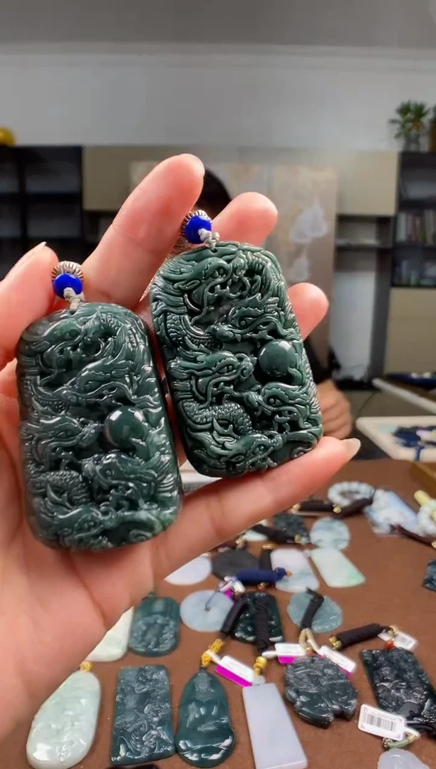 颈饰未镶嵌翡翠多样性发其一