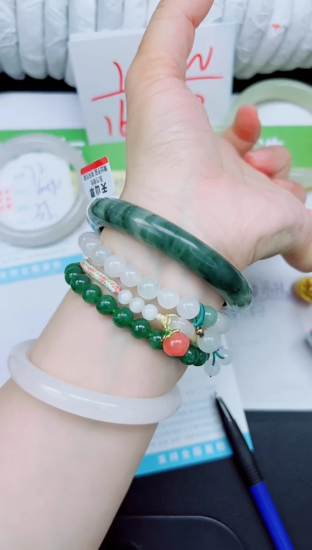 石英质玉手镯未镶嵌73-65.3