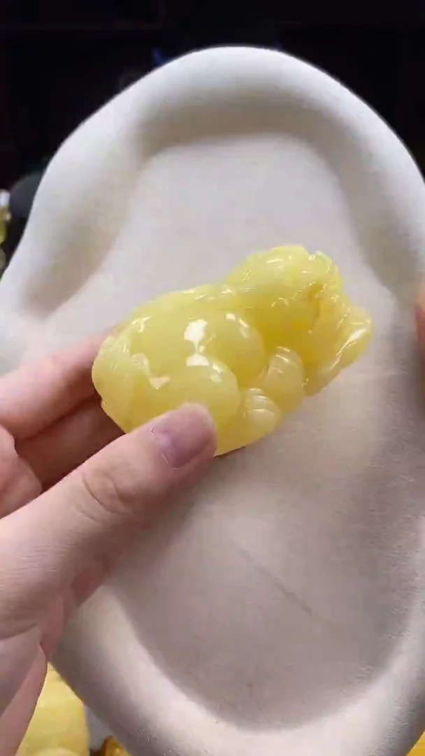 琥珀颈饰未镶嵌吊坠