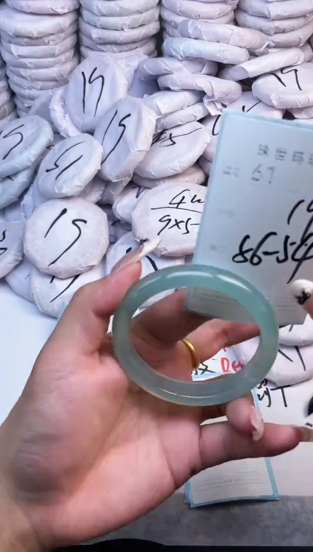 手镯玛瑙/玉髓未镶嵌61