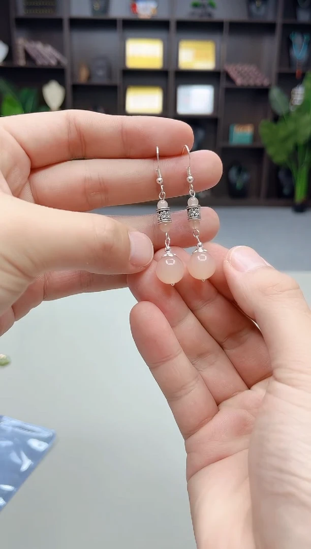 银S925镶嵌耳钉玛瑙/玉髓338000