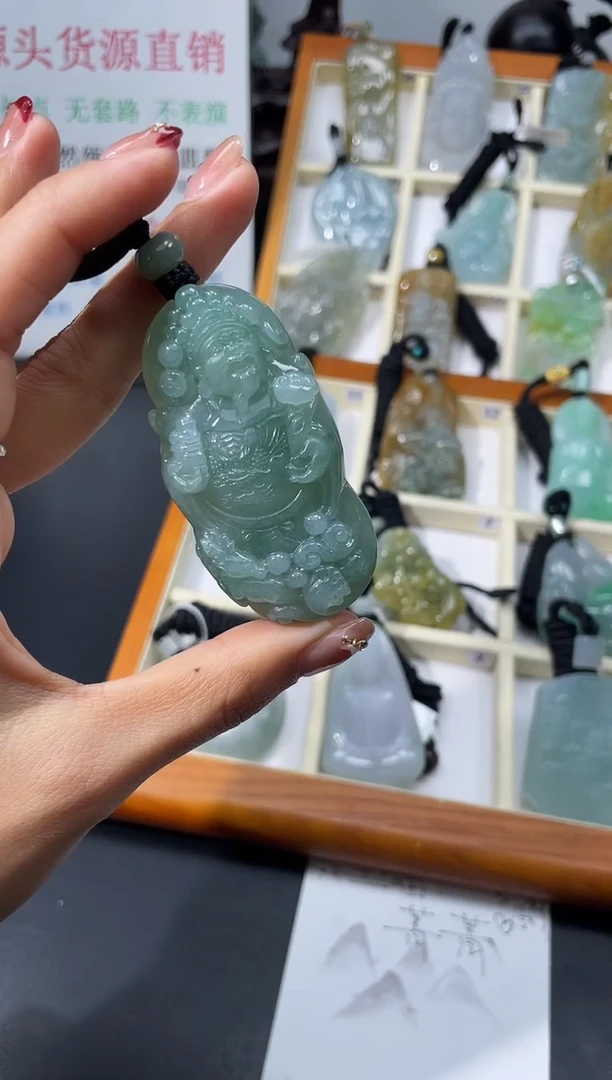 颈饰未镶嵌翡翠财神