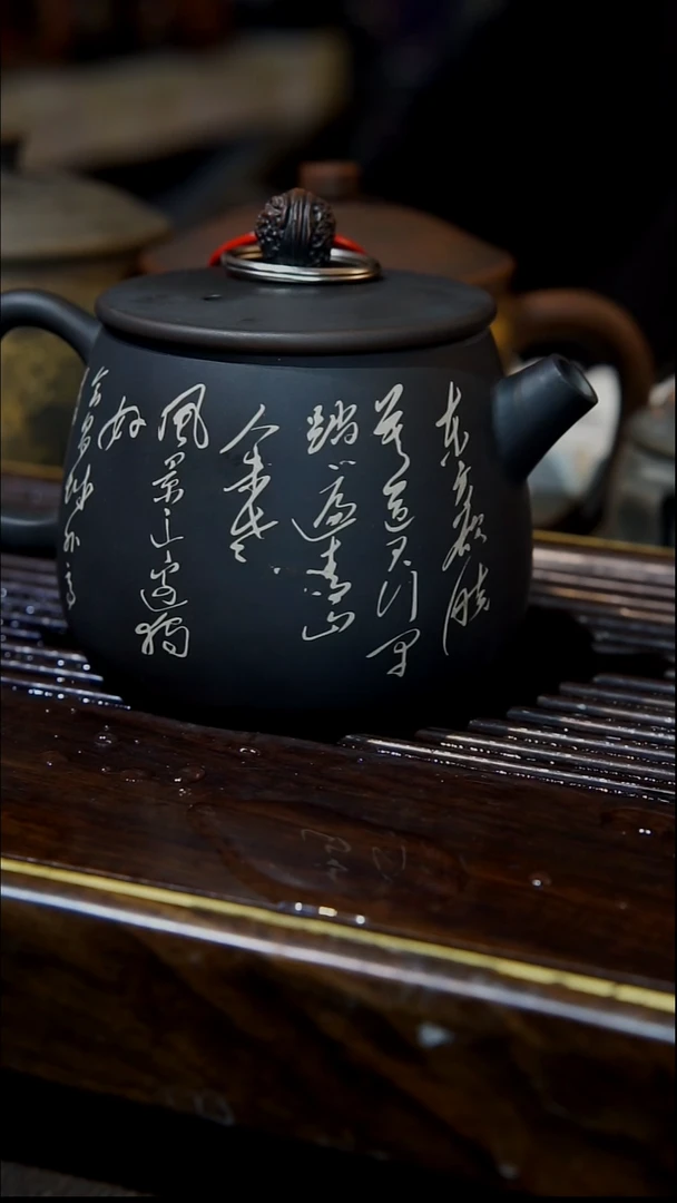 云南建水紫陶034   全手工彩填壶  200cc