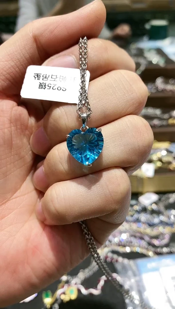 【闪购商品】托帕石颈饰银S925镶嵌吊坠