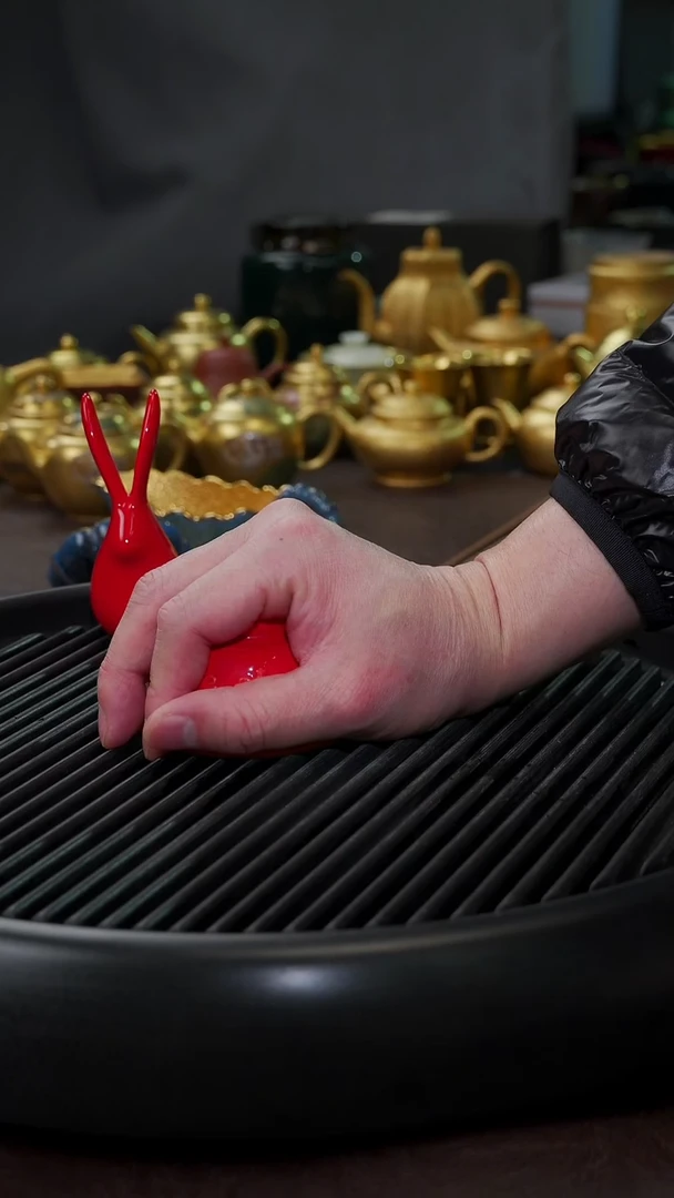 【闪购商品】杯【宜景窑中国红鎏金】吉祥八宝