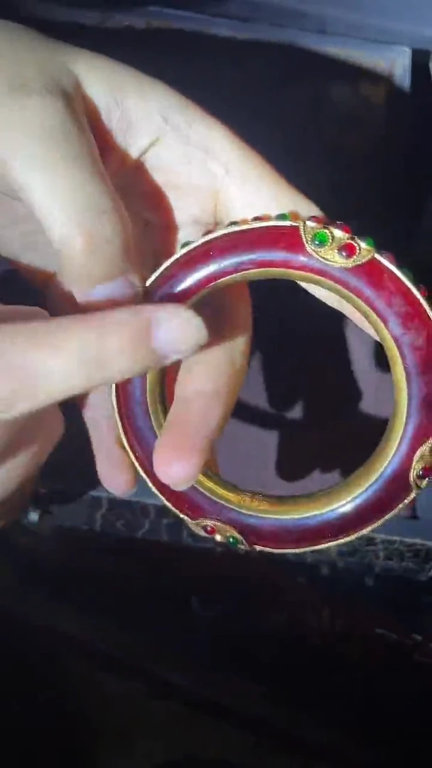 花丝镶嵌满红一只