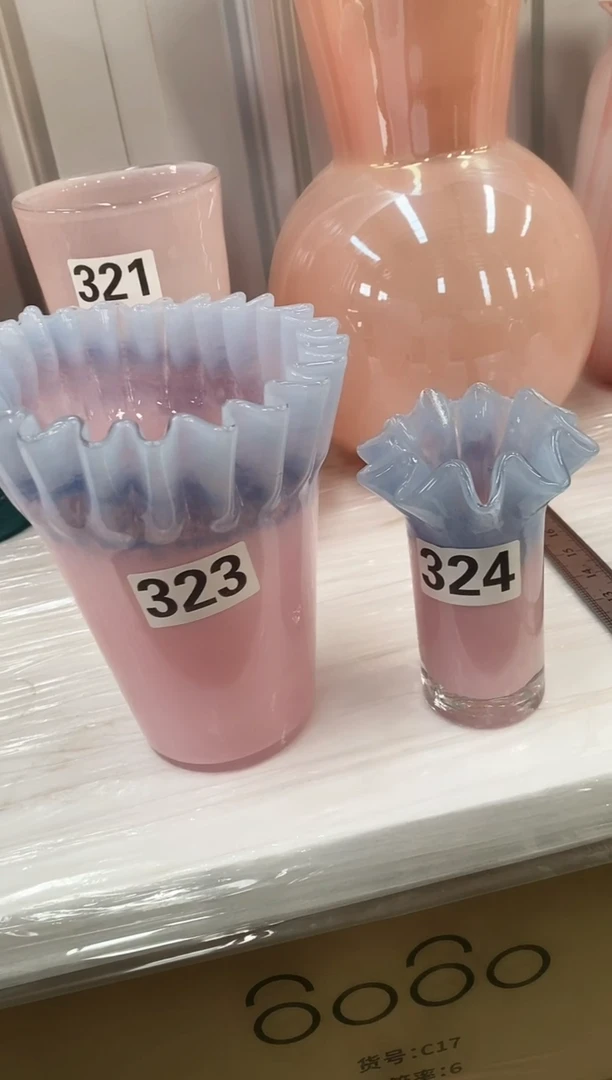 022人工吹制  会出现黑点气泡等现象