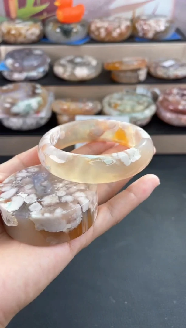 未镶嵌手镯石英质玉58