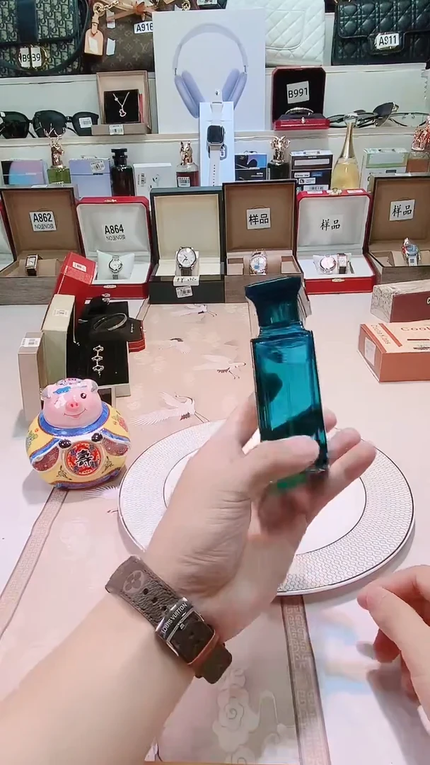 瓷片瓷器 库房到期 全部地板价@@1