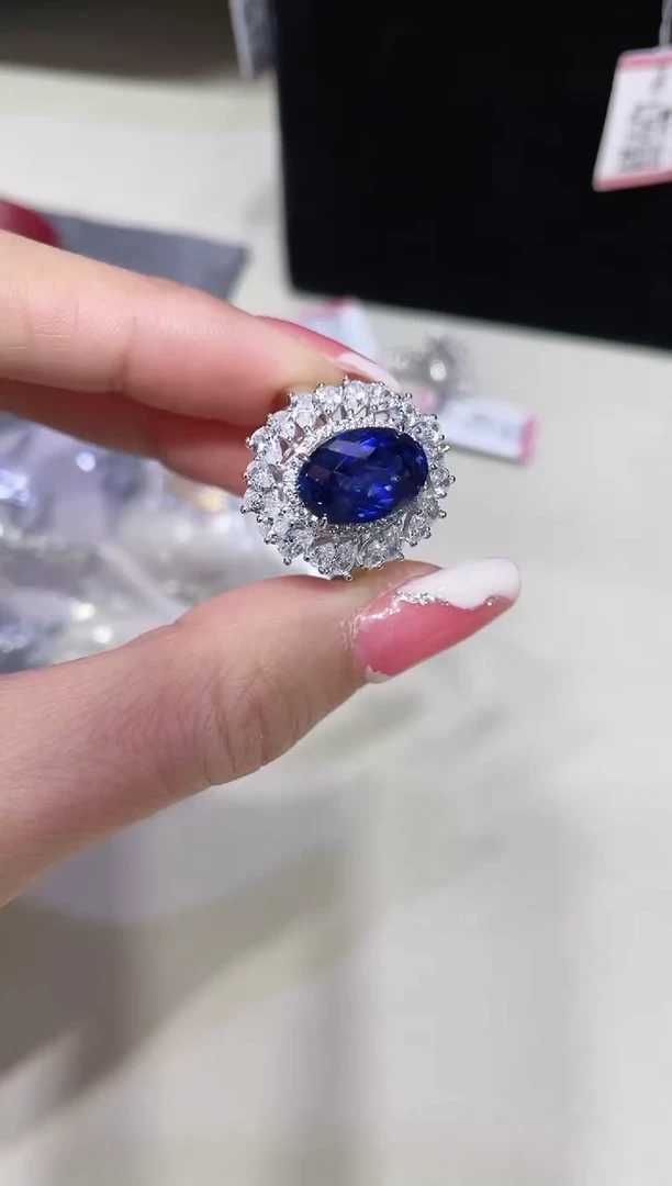 S925银镶嵌合成（培育）蓝宝石戒指777