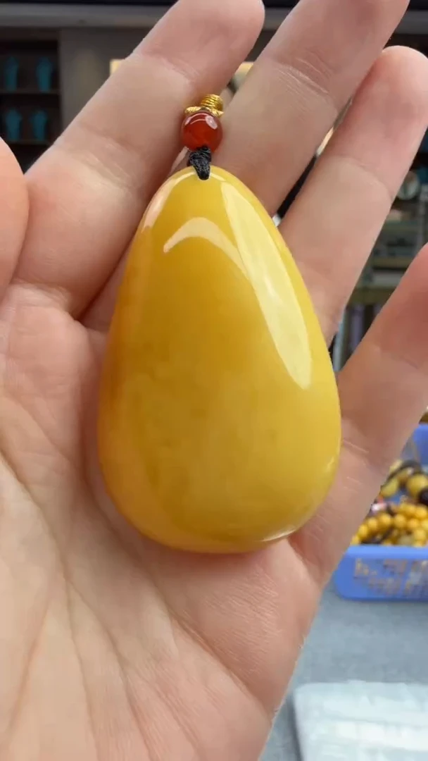 琥珀颈饰未镶嵌201秒拍号 假一罚三