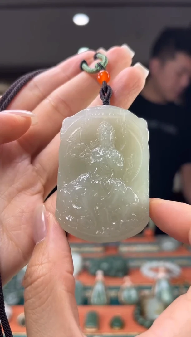 颈饰未镶嵌和田玉佩佩龙 蛇