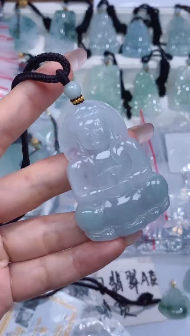 颈饰未镶嵌翡翠吊坠