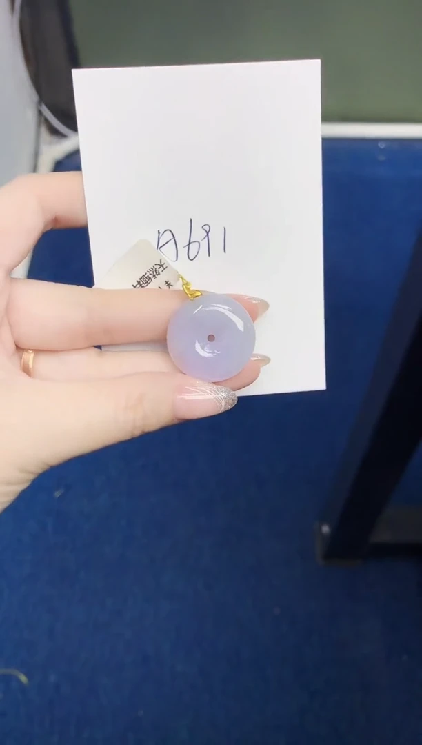 翡翠18K金镶嵌颈饰天然缅甸A货翡翠