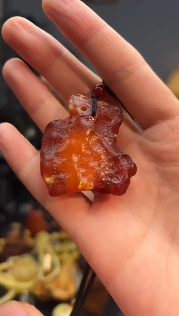 琥珀颈饰未镶嵌吊坠