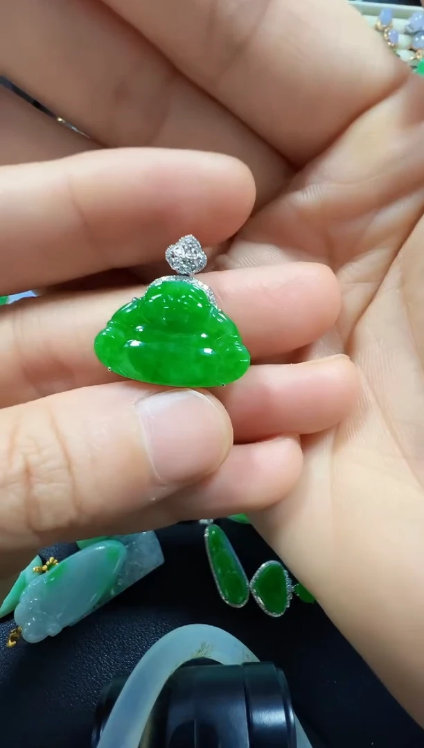 吊坠(不含链)18K金镶嵌翡翠880