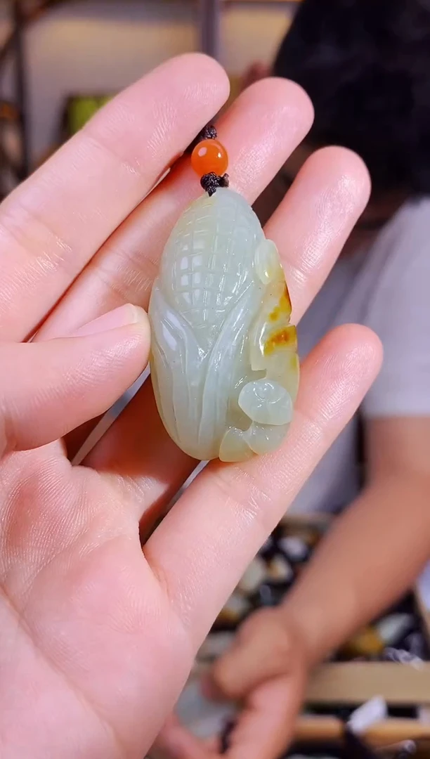 和田玉未镶嵌颈饰1
