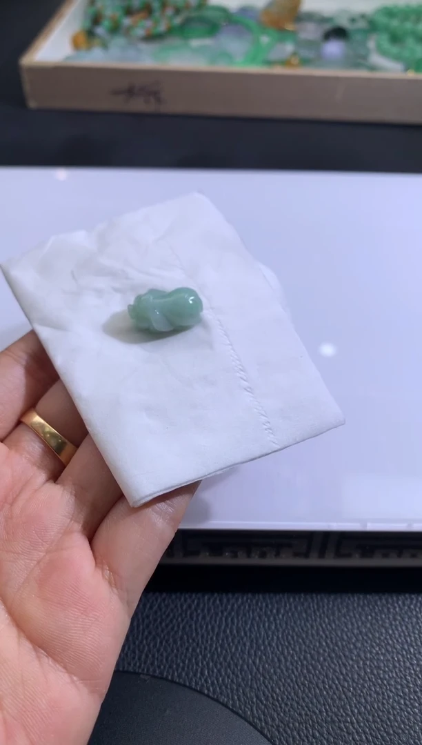 【闪购商品】定制翡翠未镶嵌翡翠