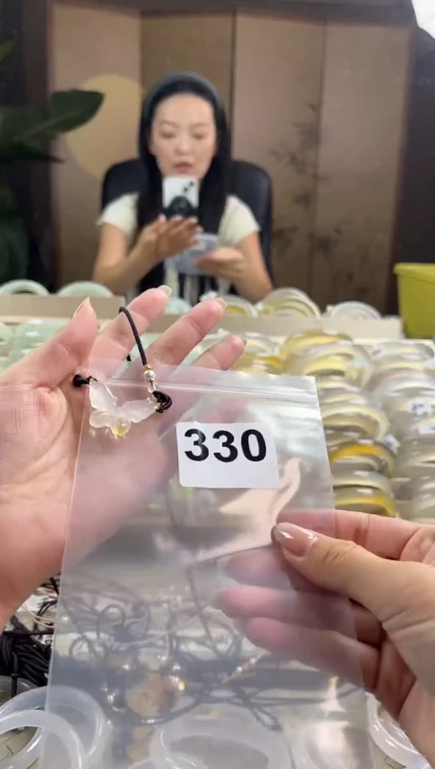手镯玛瑙/玉髓未镶嵌330