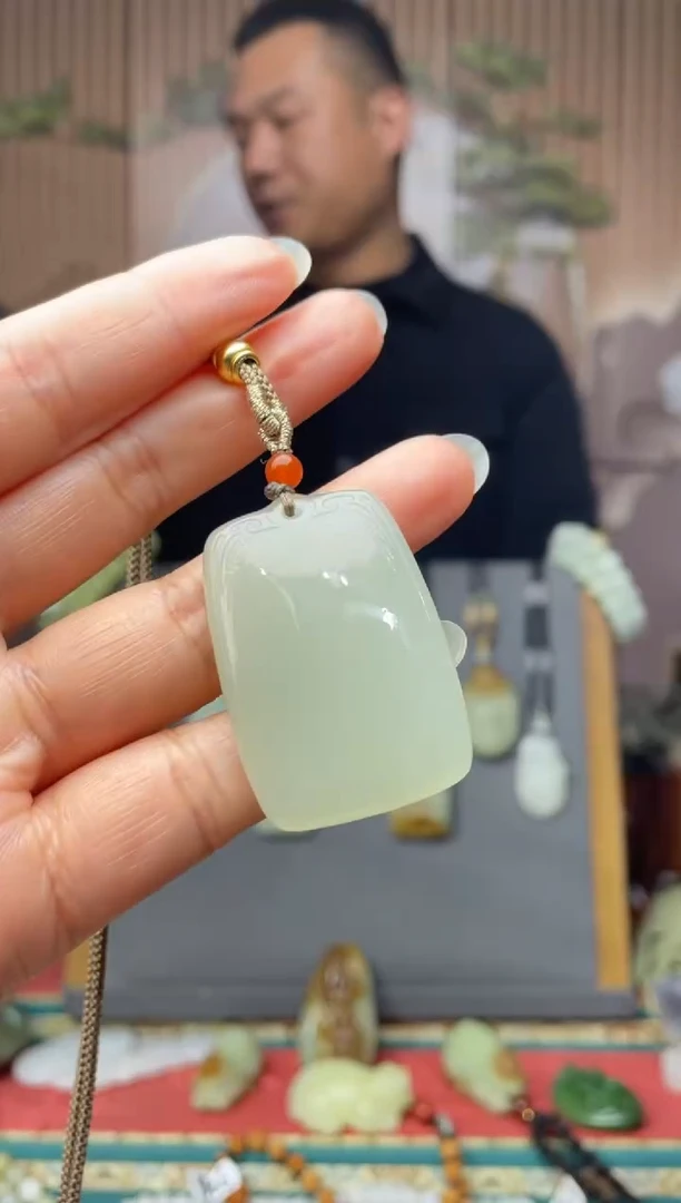 颈饰未镶嵌和田玉拍一发一