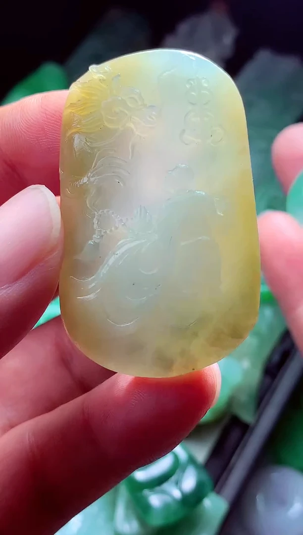 未镶嵌定制翡翠雨***?翡翠毛货定制