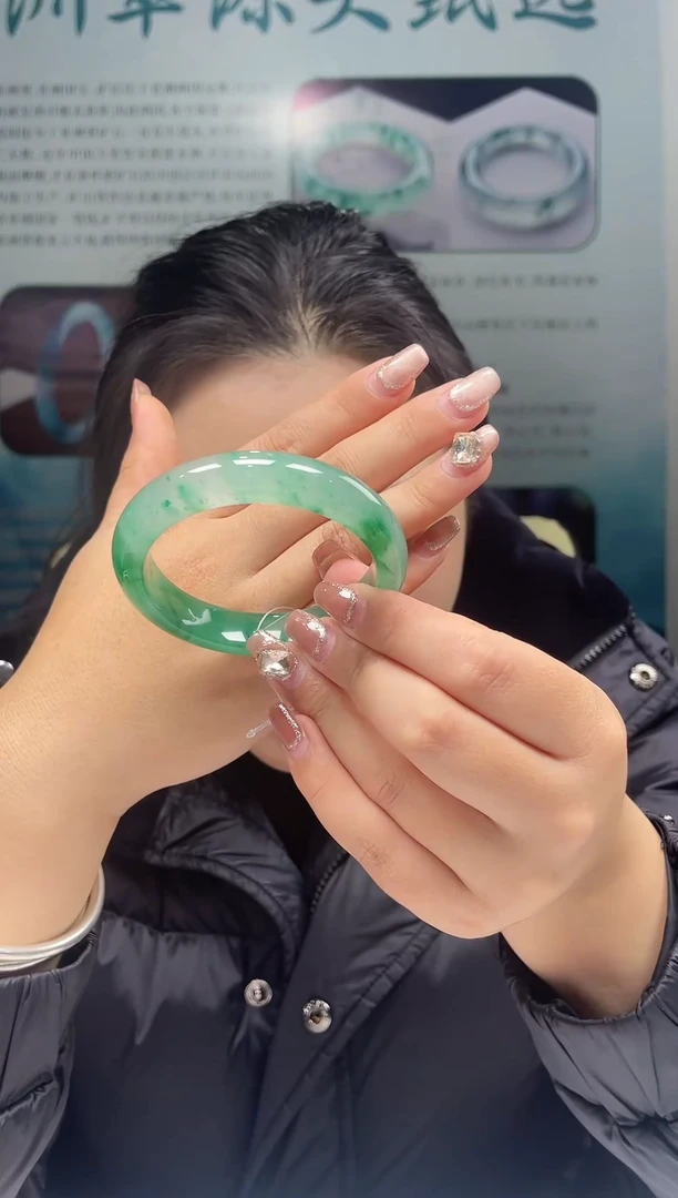 【闪购商品】石英质玉手镯未镶嵌非洲翠手镯多样性发货