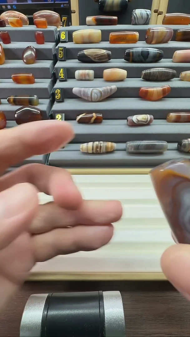 未镶嵌颈饰玛瑙/玉髓 玛瑙49*25