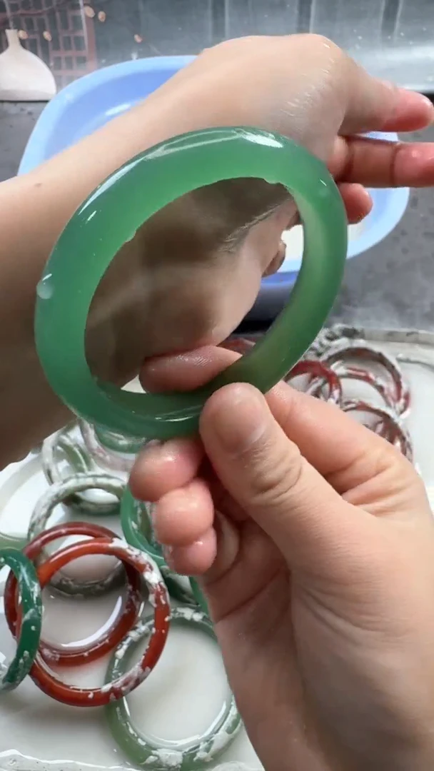 【闪购商品】石英质玉手镯未镶嵌61