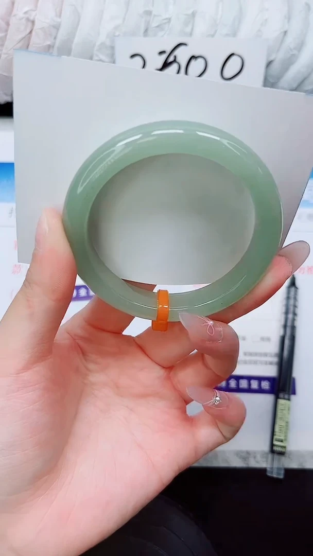 石英质玉手镯未镶嵌D56-53/54