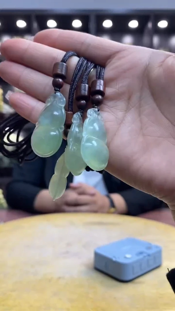 玉玉岫岩料手工雕刻摆件居家装饰送礼一物一图葫芦