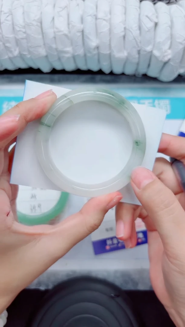 未镶嵌手镯石英质玉262-56