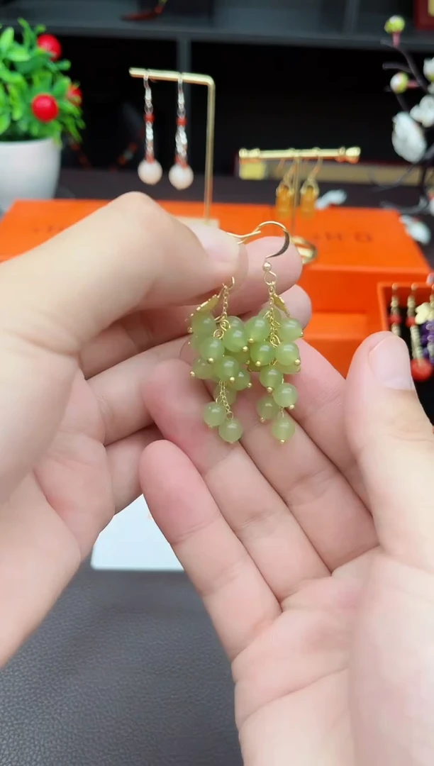 东陵石银S925镶嵌耳饰229000