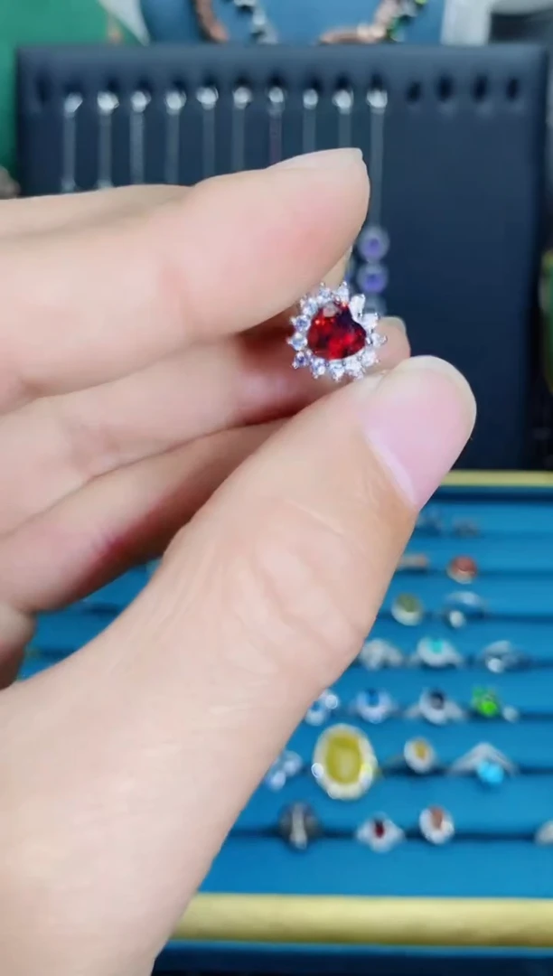 【闪购商品】石榴石戒指银S925镶嵌11211