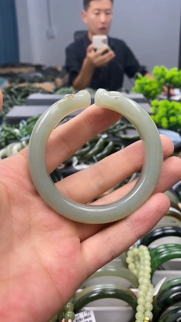 未镶嵌手镯和田玉54.4