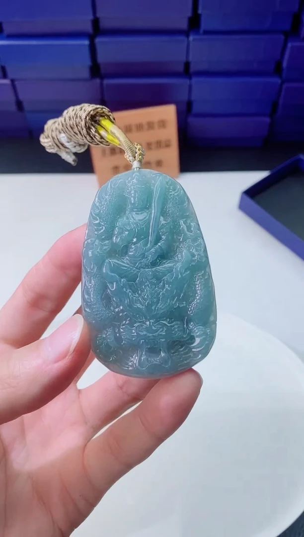 翡翠未镶嵌颈饰