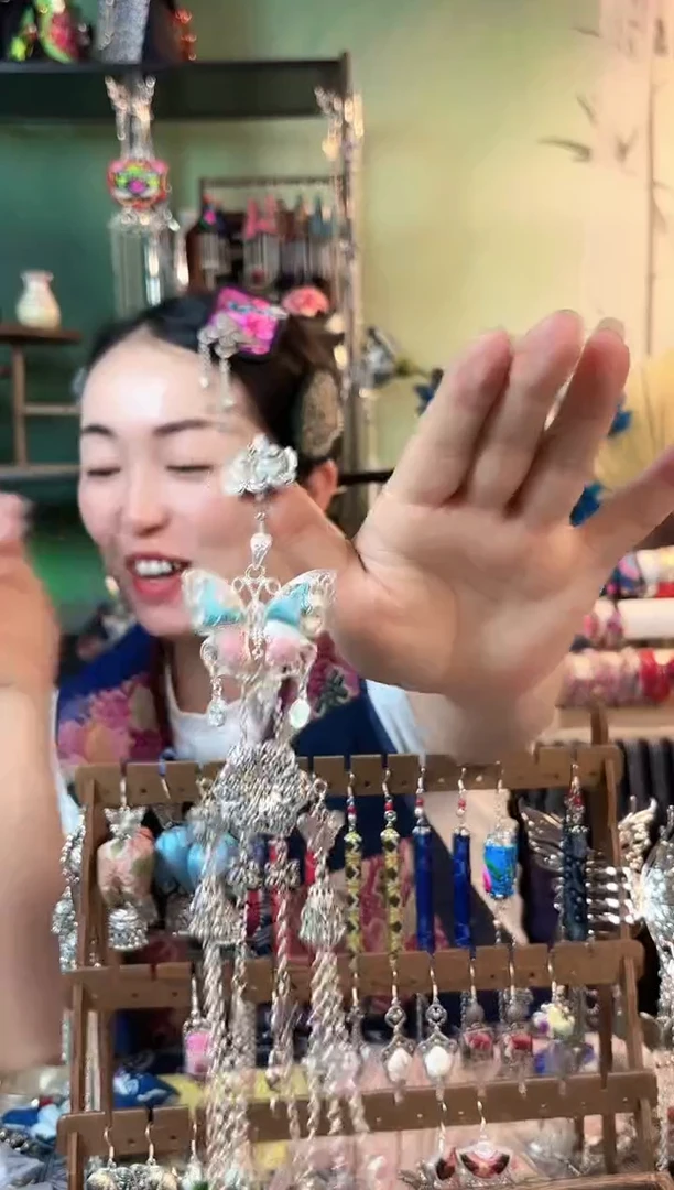 织绣彩云南阁非遗老绣625