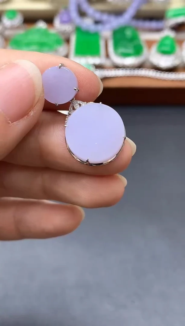 颈饰18K金镶嵌翡翠128-中国好珍宝