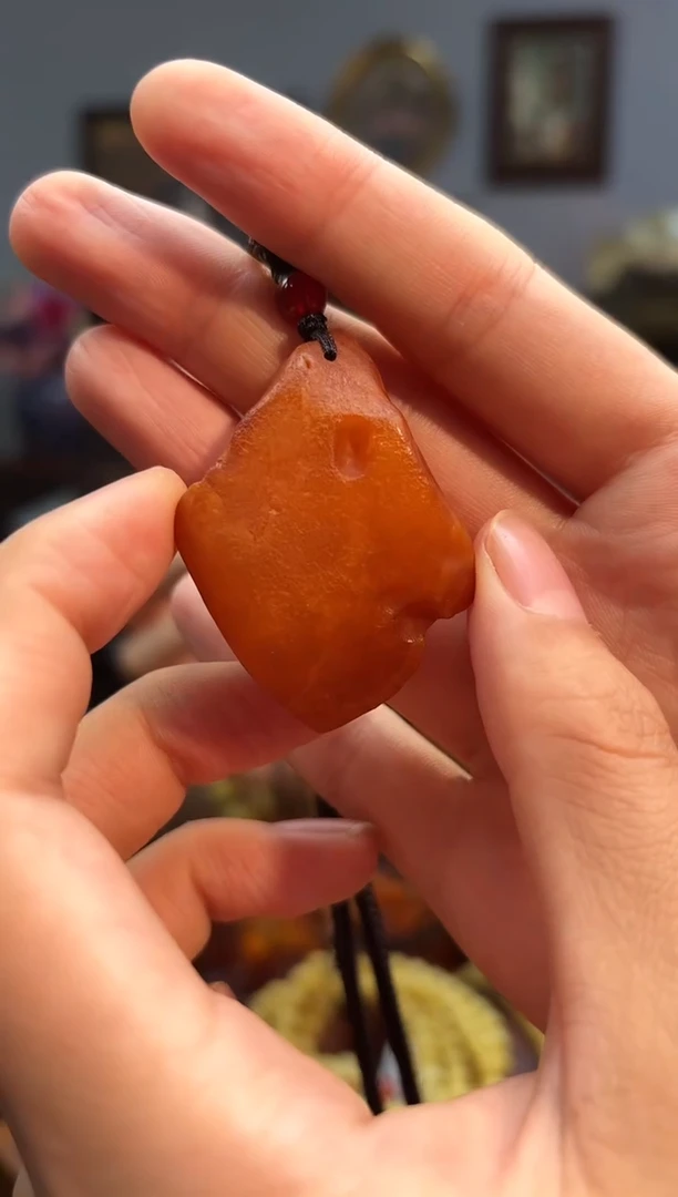 琥珀颈饰未镶嵌吊坠
