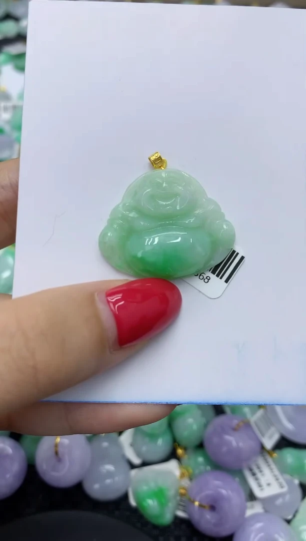 翡翠18K金镶嵌颈饰11111111111