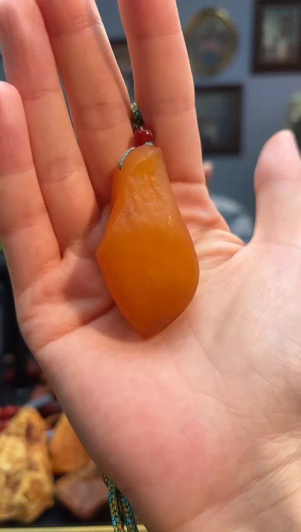 琥珀颈饰未镶嵌吊坠