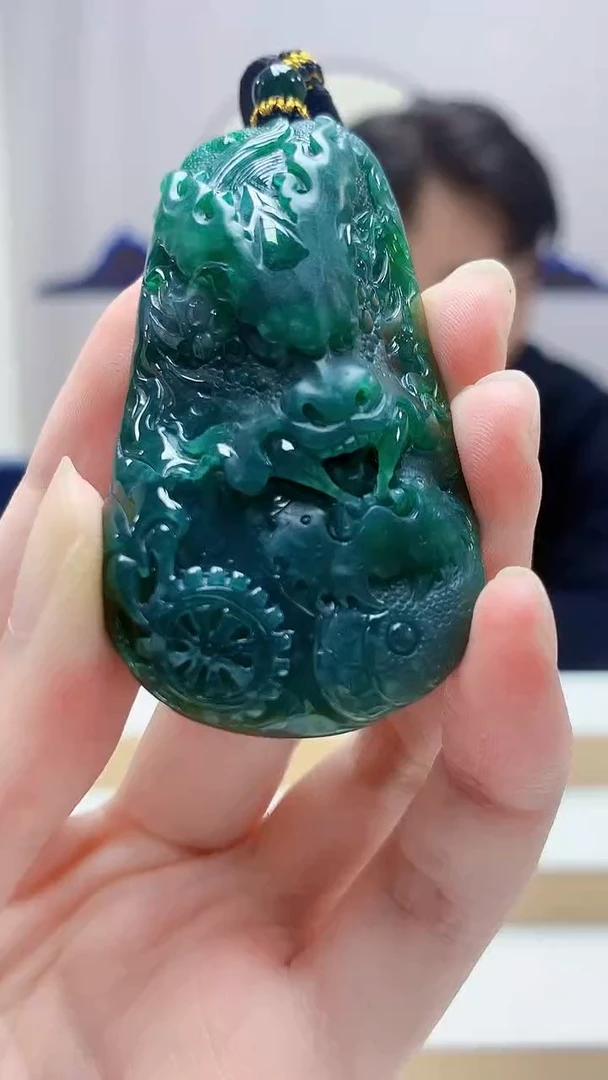 未镶嵌定制翡翠5060zm-毛货挂件龙牌49