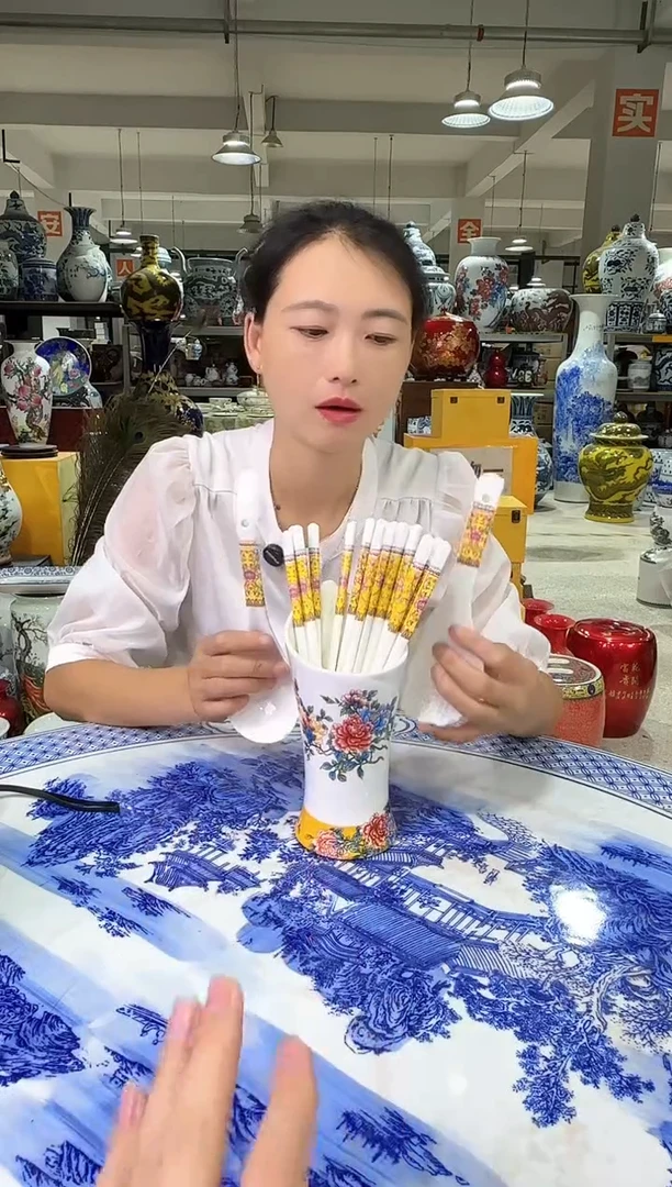 陶瓷10双筷子+1筷子筒+1饭勺+1汤勺