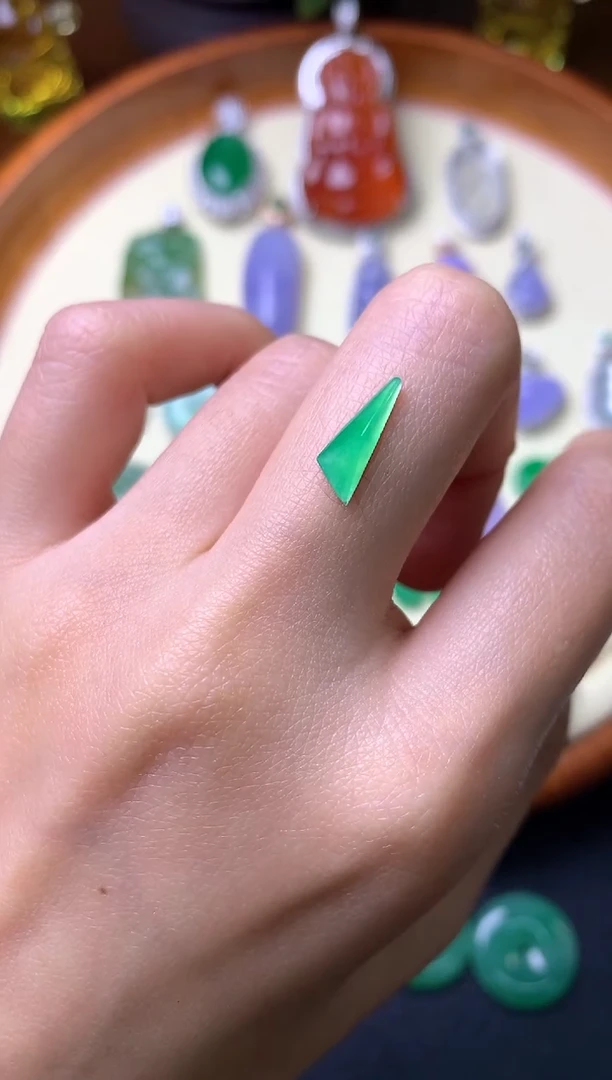 【闪购商品】定制翡翠未镶嵌裸石（镶嵌定制）