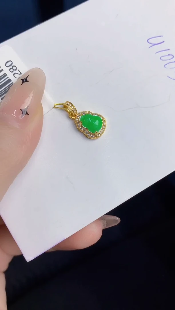 颈饰未镶嵌翡翠缅甸天然翡翠A货