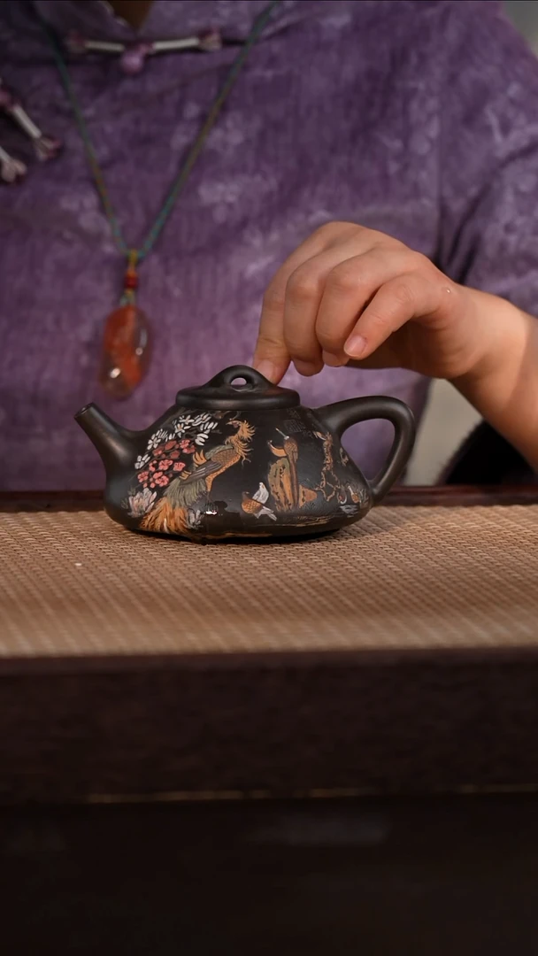 茶壶紫砂九龄君子兰 260cc
