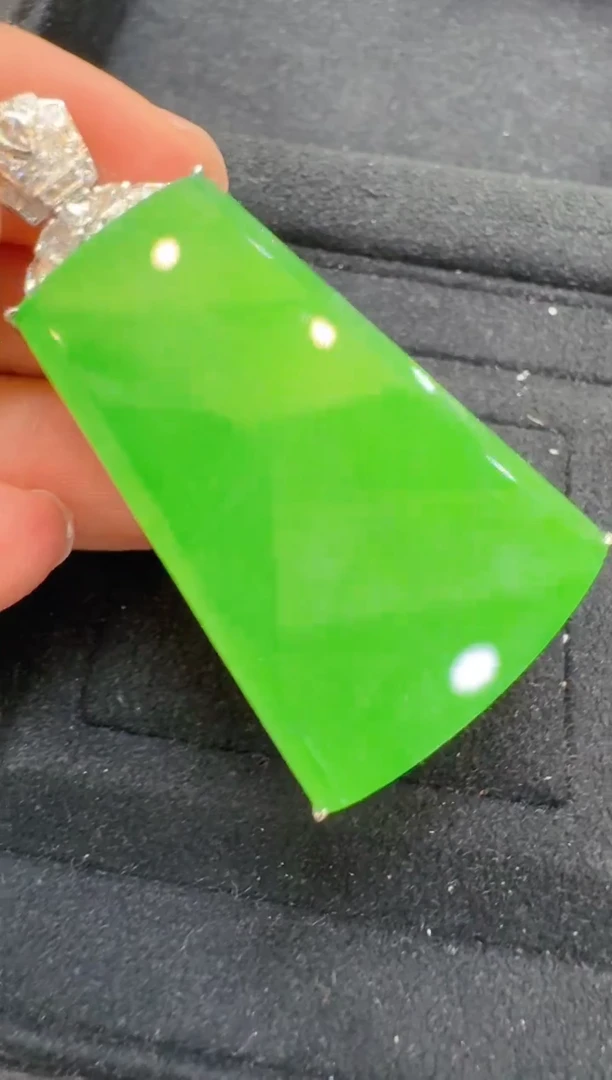 吊坠(不含链)18K金镶嵌翡翠多样性团购发一件