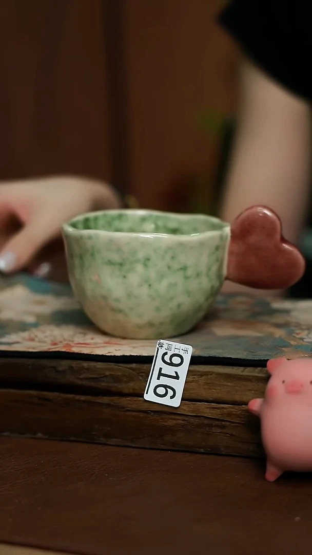 爱心把手 苔藓绿咖啡杯