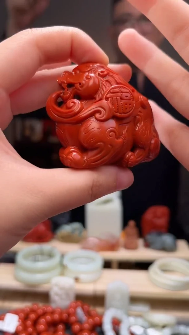 颈饰未镶嵌南红玛瑙吊坠