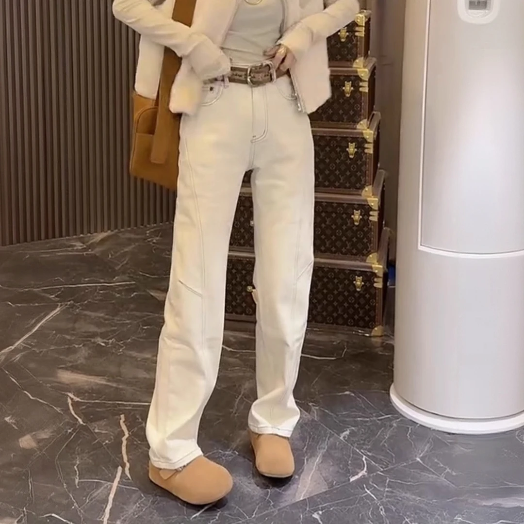 2025冬季米白色加绒窄版直筒牛仔裤大码女装梨形身材高腰显瘦长裤